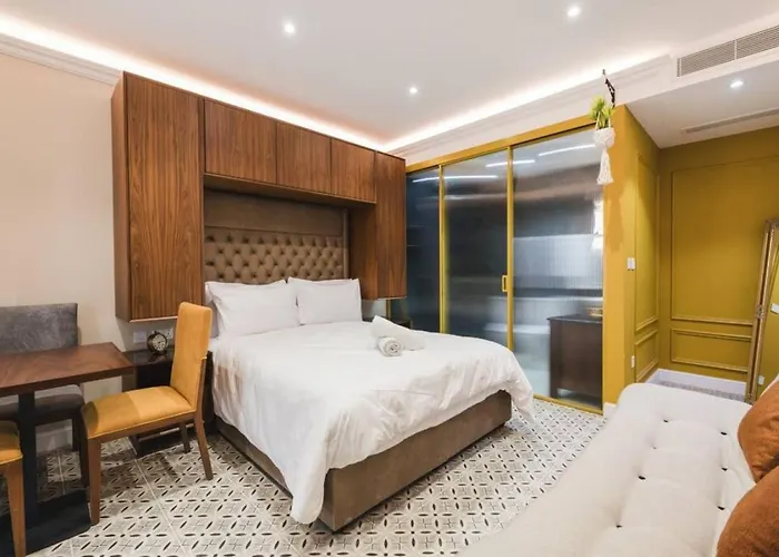 Zebbuga Deluxe Balcony Suite Apartment 4