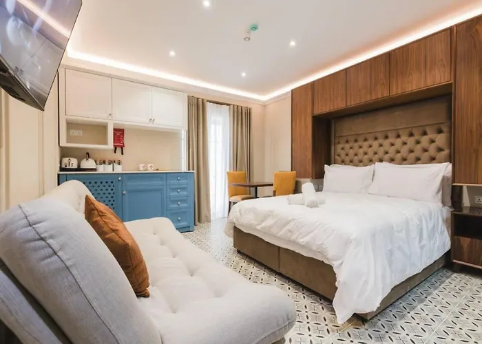 Zebbuga Deluxe Balcony Suite Apartment 4