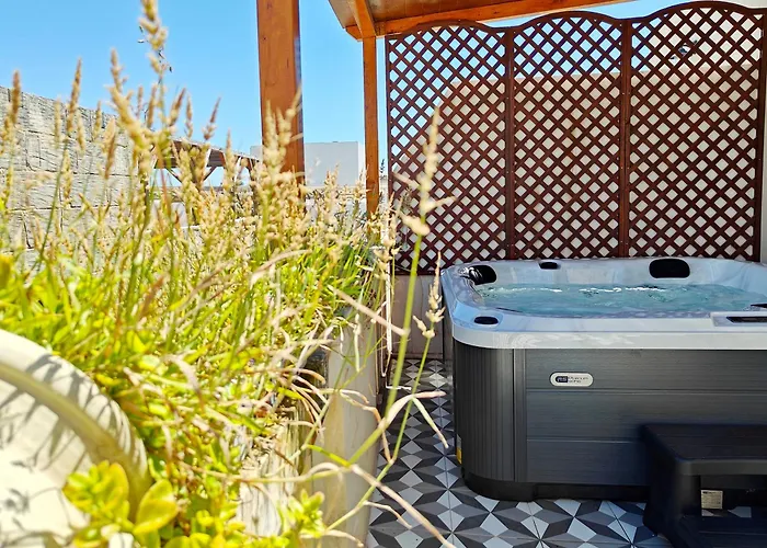 Zebbuga Deluxe Balcony Suite Apartment 4